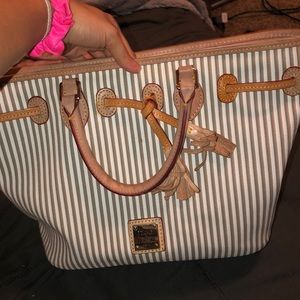 Cute AUTHENTIC Dooney & Burke tote/purse!!